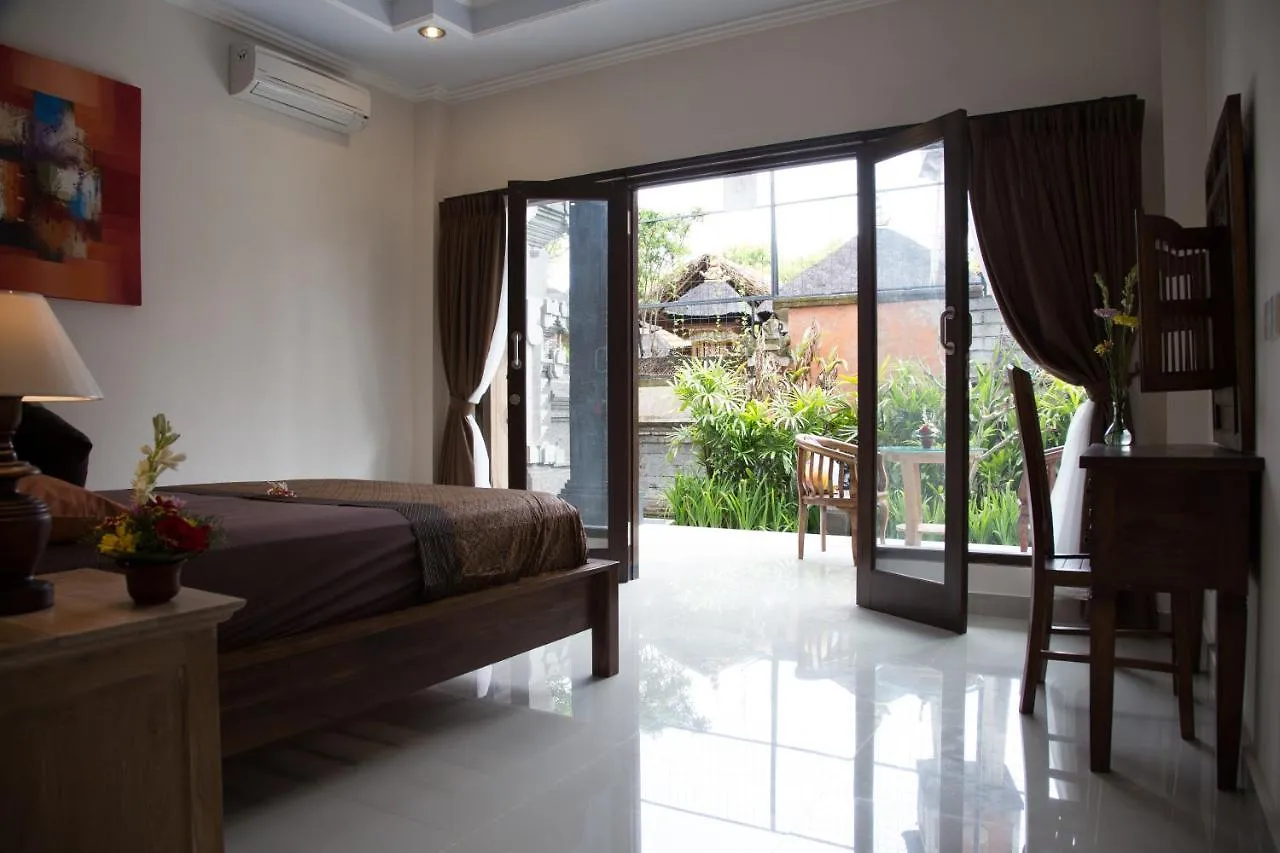 Warji House 1 Ubud Centre Гостевой дом